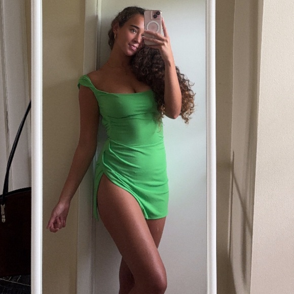 Tiger Mist Dresses & Skirts - Tiger Mist Joslin Dress in Green Size XS Mini Dress